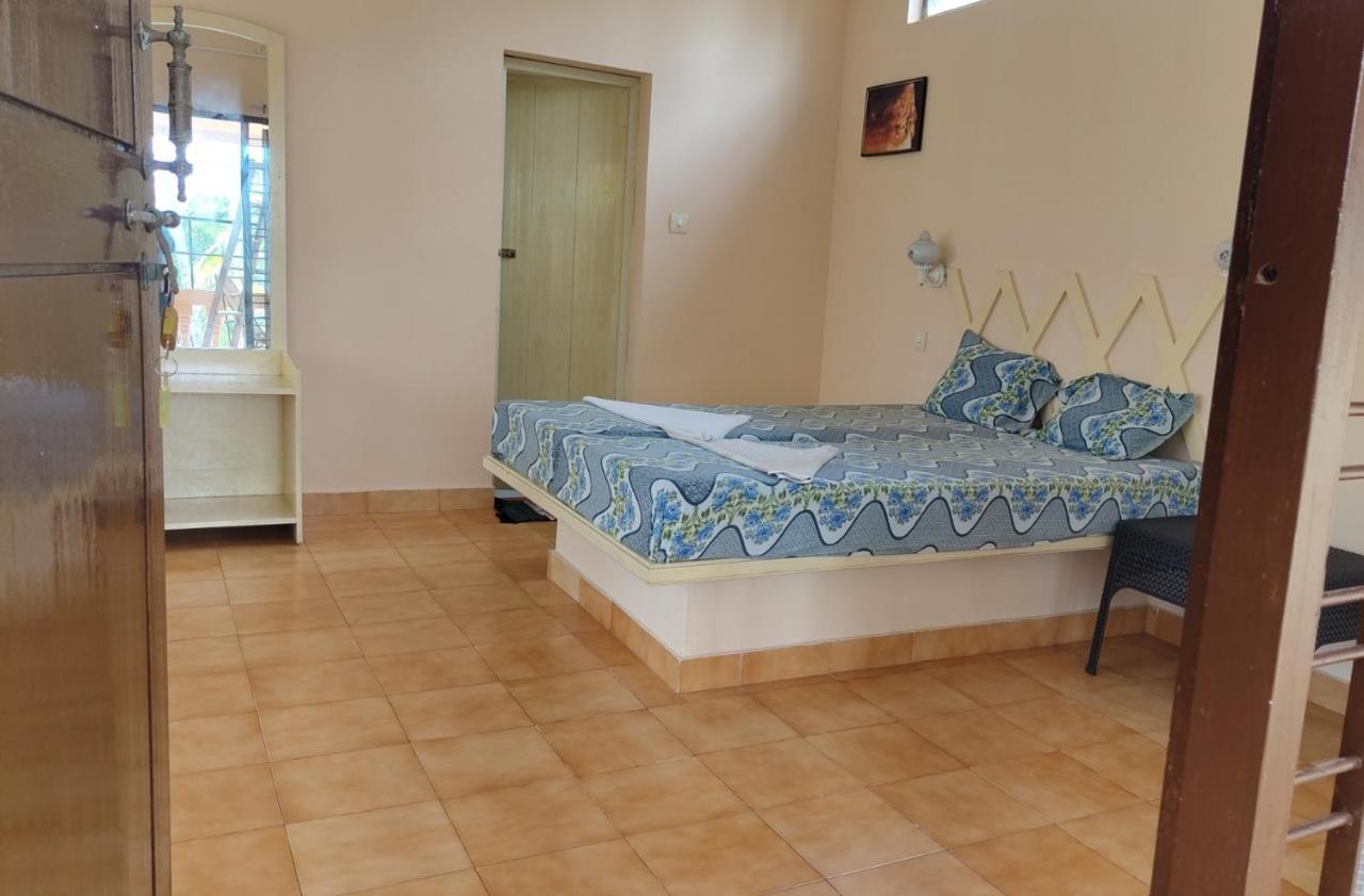 Hotel Greenland Thiruvananthapuram Екстериор снимка